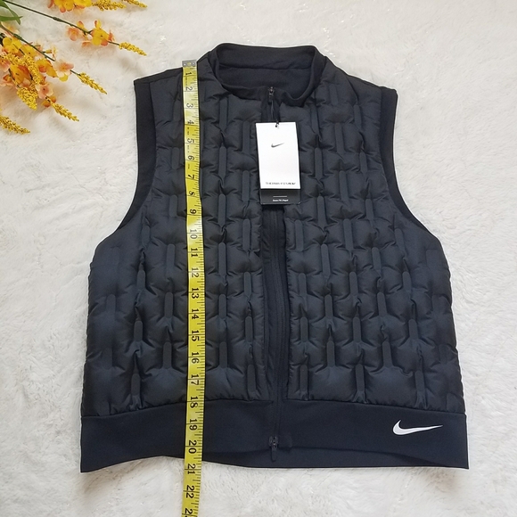 Nike Therma-Fit ADV Running Vest - Picture 6 of 11